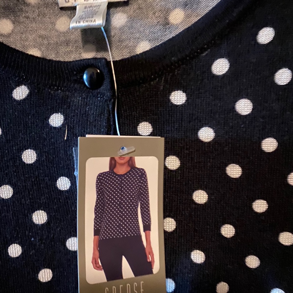 Sweater - Picture 5 of 5